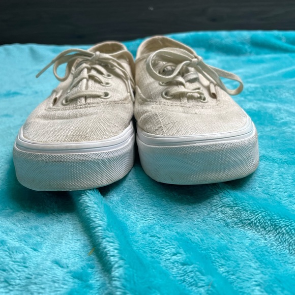 Authentic Style Vans - Picture 3 of 4